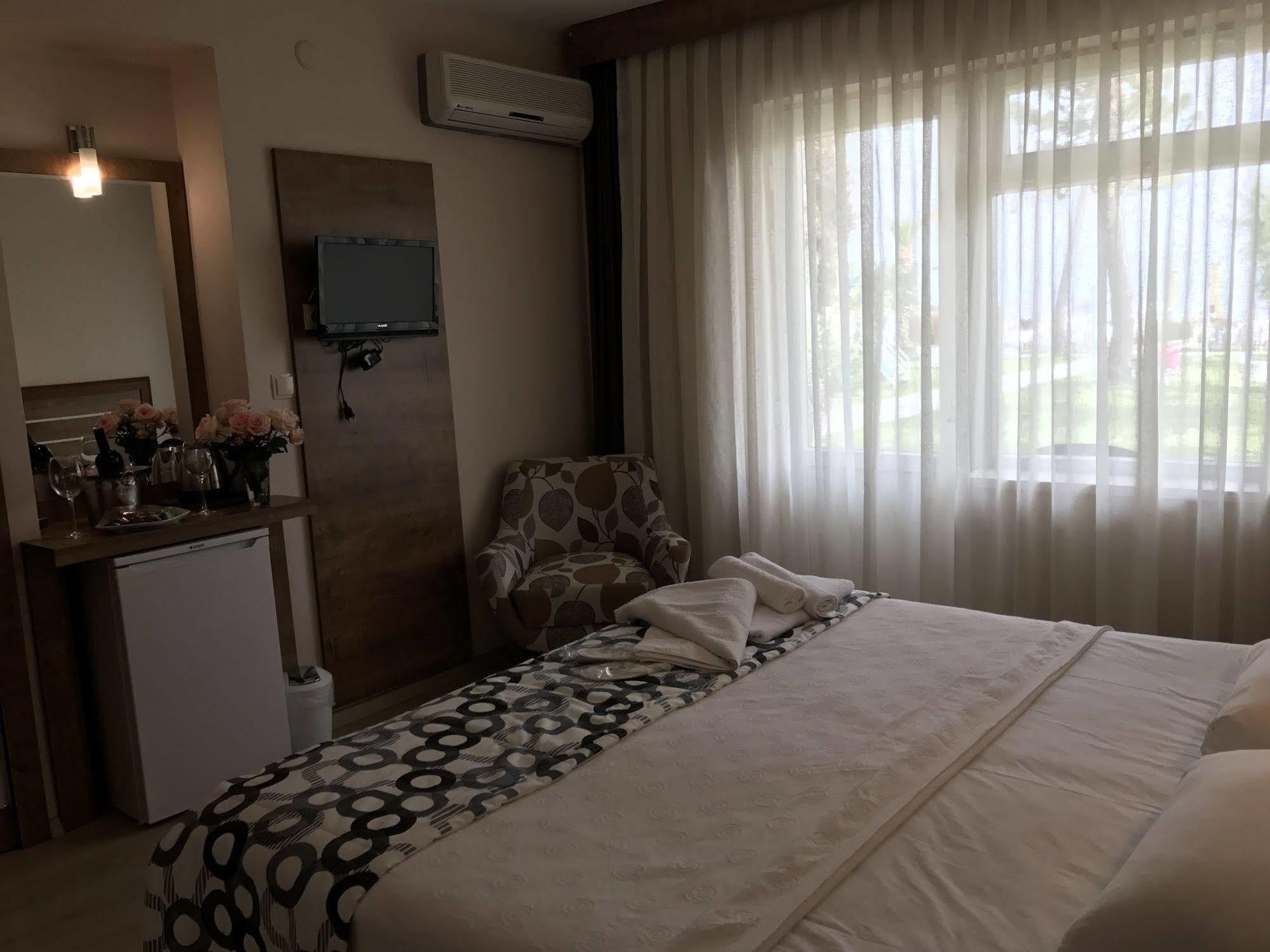 Palm Beach Hotel Küçükkuyu Eksteriør bilde